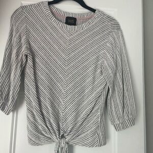 W5 short sweater/blouse